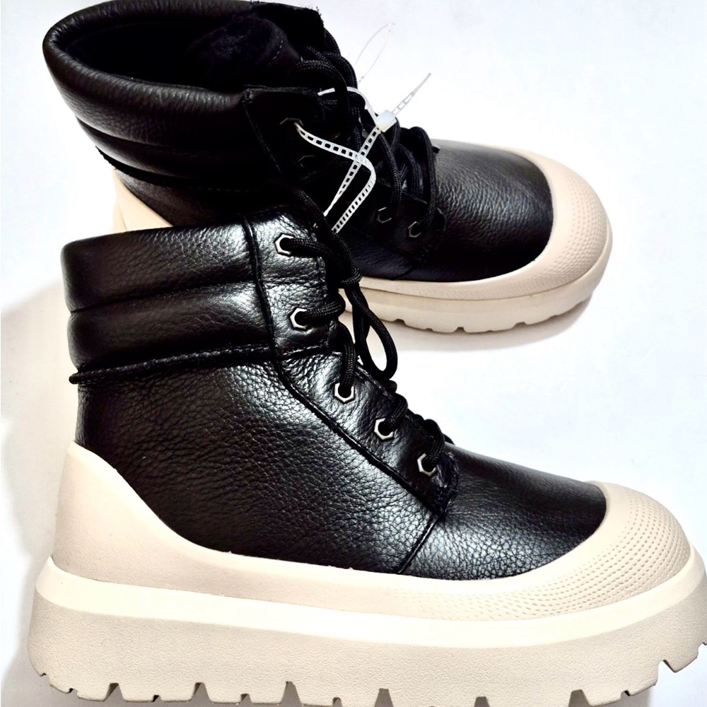 UGG Men's Black and Cream Leather Boots - Picture 5 of 7